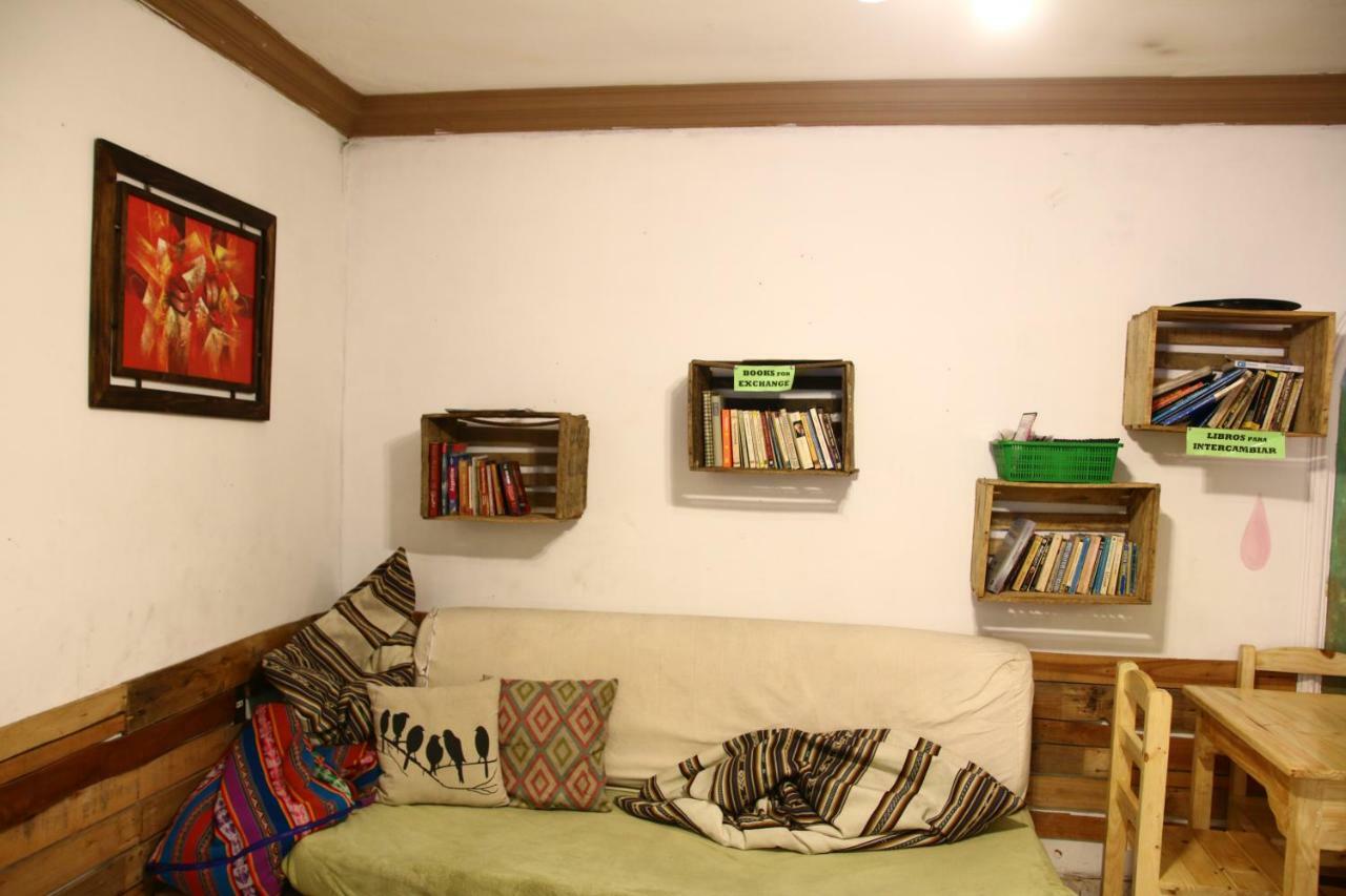 Jaguar House Hostel Cochabamba Exterior photo